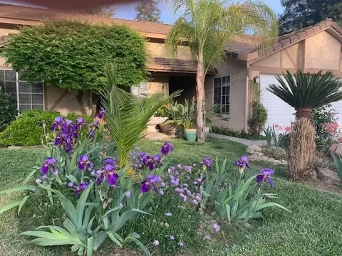921 Laverne Ave, Clovis, CA 93611 photo 1