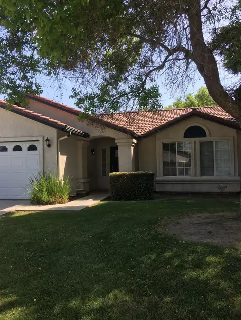 3812 E Auburn, Visalia, CA 93292 photo 1