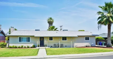 1460 Cypress Ln, Lemoore, CA 93245 photo 1