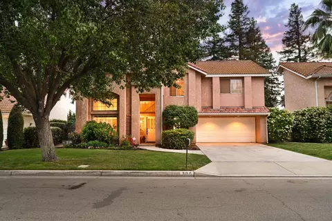 305 E Braddock Dr, Fresno, CA 93720 photo 1