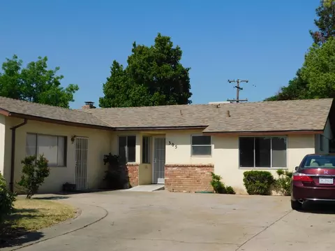 305 West Ave, Sanger, CA 93657 photo 1