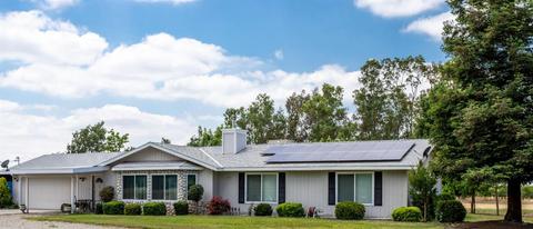 18458 Burgundy Dr, Madera, CA 93638 photo 1