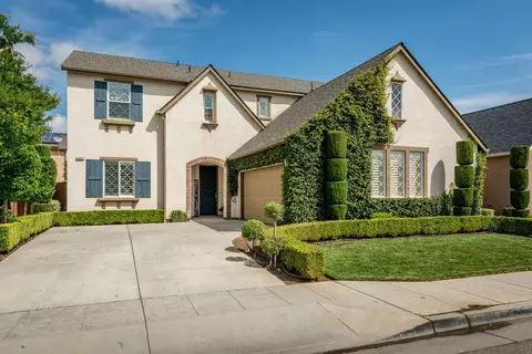 4045 Richmond Ave, Clovis, CA 93619 photo 1