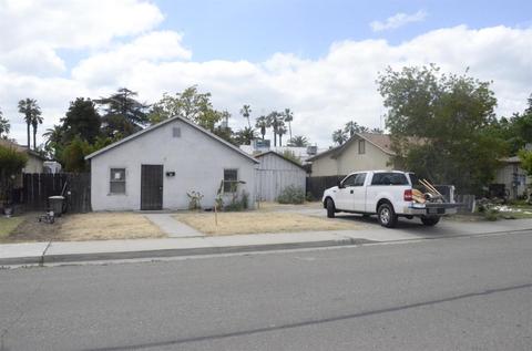 951 S 6th St, Kerman, CA 93630 photo 1