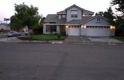 2164 Cromwell Ave, Clovis, CA 93611 photo 1