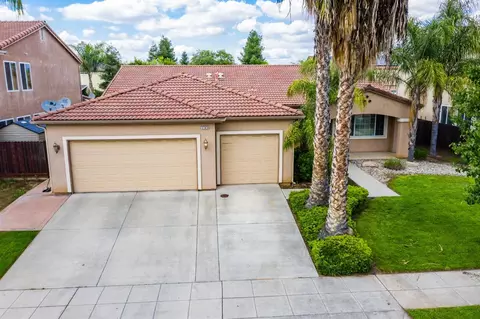 2743 Scott Ave, Clovis, CA 93611 photo 1