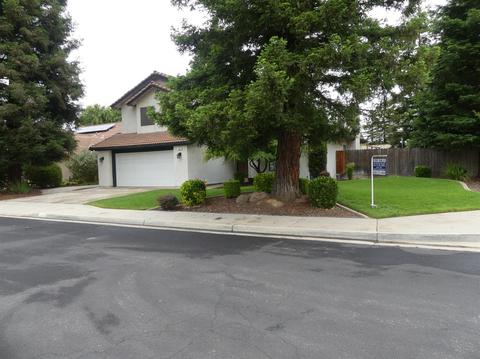 239 N Pecan Ave, Clovis, CA 93611 photo 1