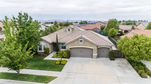 1871 N Sanders Ave, Clovis, CA 93619 photo 1