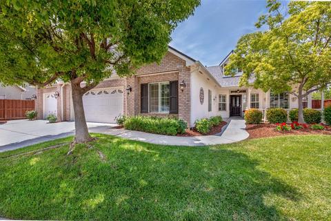 1954 N Cherry Ln, Clovis, CA 93619 photo 1