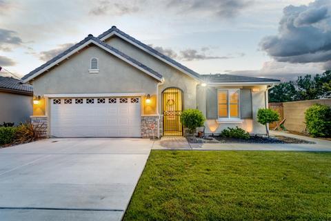 3390 Monterosa Ln, Clovis, CA 93619 photo 1