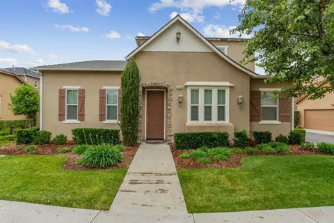 4149 Harlan Ranch Blvd, Clovis, CA 93619 photo 1