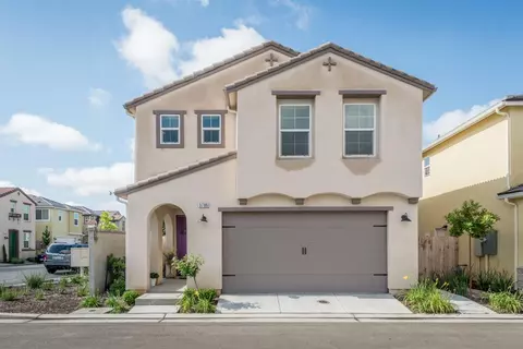 3786 Amity Ln, Clovis, CA 93619 photo 1