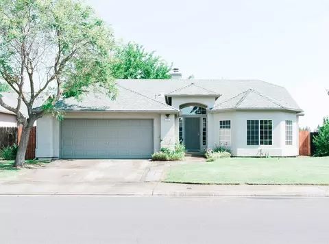 311 W Chennault Ave, Clovis, CA 93611 photo 1