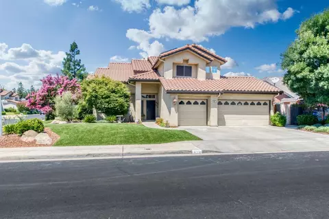 852 N Perry Ave, Clovis, CA 93611 photo 1