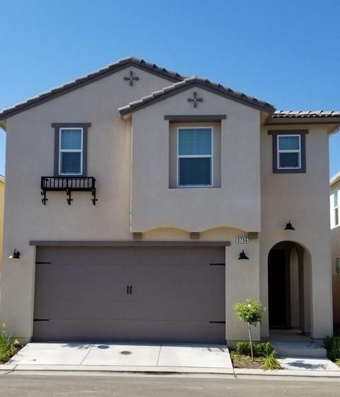 3756 Amity Ln, Clovis, CA 93619 photo 1