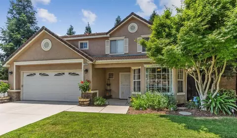 1933 Lawrence Ave, Clovis, CA 93611 photo 1