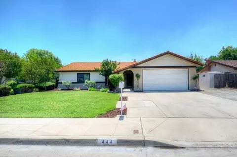 444 W Paul Ave, Clovis, CA 93612 photo 1