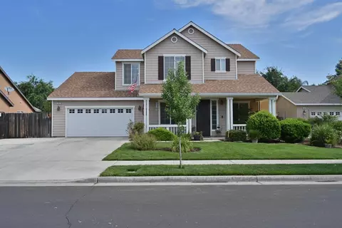 498 E Sierra Ave, Reedley, CA 93654 photo 1