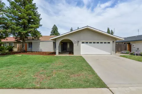 1075 Sunnyside Ave, Clovis, CA 93611 photo 1