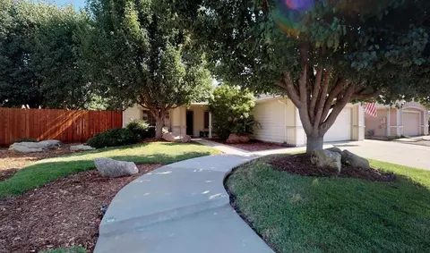 2845 Dennis Ave, Clovis, CA 93611 photo 1