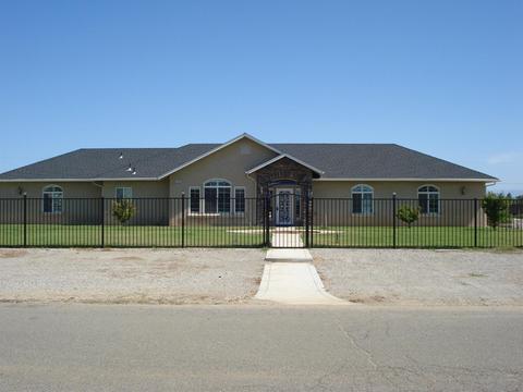 12314 E Cortland Ave, Sanger, CA 93657 photo 1