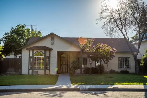 459 S 6th St, Kerman, CA 93630 photo 1