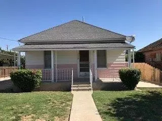 239 E Pleasant St, Coalinga, CA 93210 photo 1