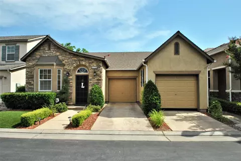 1690 Glen Kippen Ln, Clovis, CA 93619 photo 1