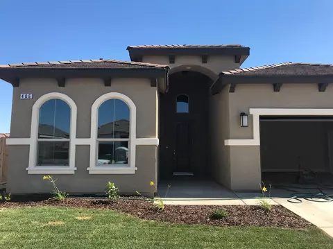 486 Bo Tree Ln, Madera, CA 93637 photo 1