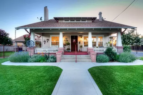406 Oxford Ave, Clovis, CA 93612 photo 1