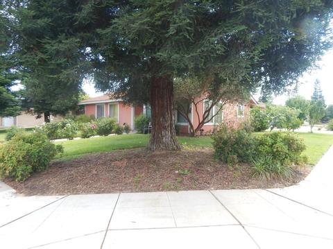 1034 Carey Ave, Clovis, CA 93611 photo 1
