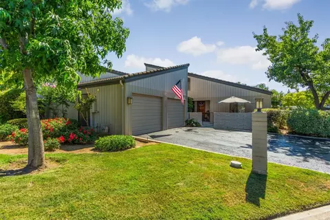 1757 Tollhouse Ln, Clovis, CA 93611 photo 1