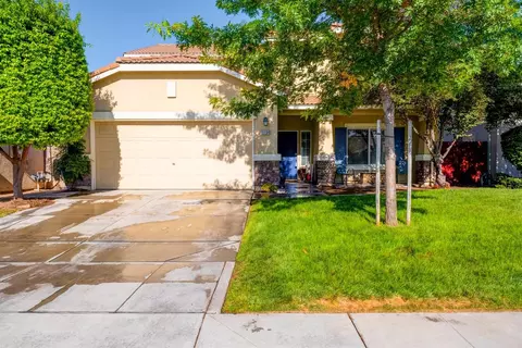 1134 Hazelnut Ln, Madera, CA 93637 photo 1
