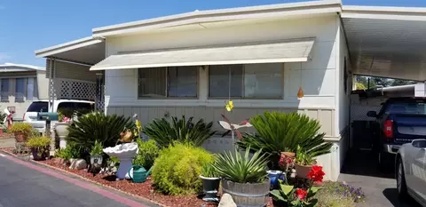 1724 Minnewawa #13, Clovis, CA 93611 photo 1
