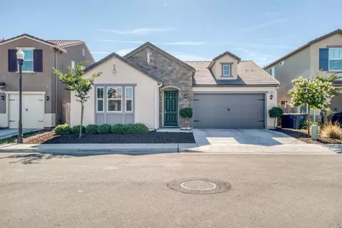 3357 Descanso Ave, Clovis, CA 93619 photo 1