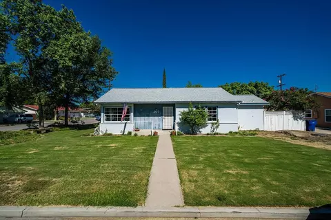 207 N Byron Dr, Lemoore, CA 93245 photo 1