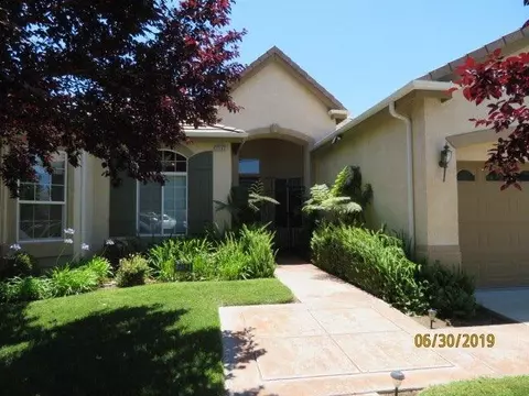 2162 Everglade Ave, Clovis, CA 93619 photo 1