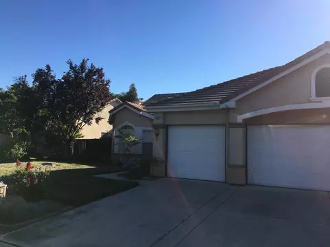 10604 E Fieldstone Ave, Clovis, CA 93619 photo 1