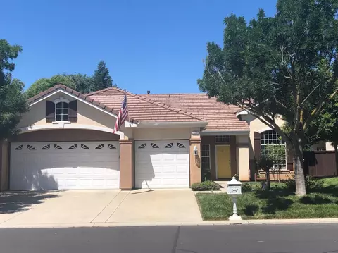 10596 E Fieldstone Ave, Clovis, CA 93619 photo 1