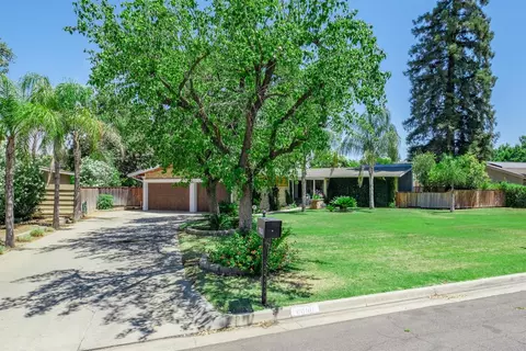6090 E Townsend Ave, Fresno, CA 93727 photo 1