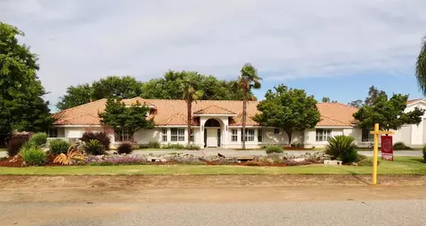 5334 N Highland Ave, Clovis, CA 93619 photo 1
