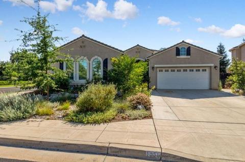 1956 N Joshua Ave, Clovis, CA 93619 photo 1