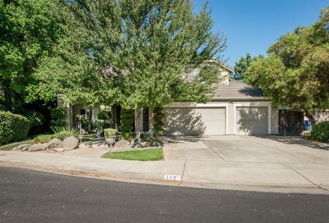 712 N Duke Ave, Clovis, CA 93611 photo 1