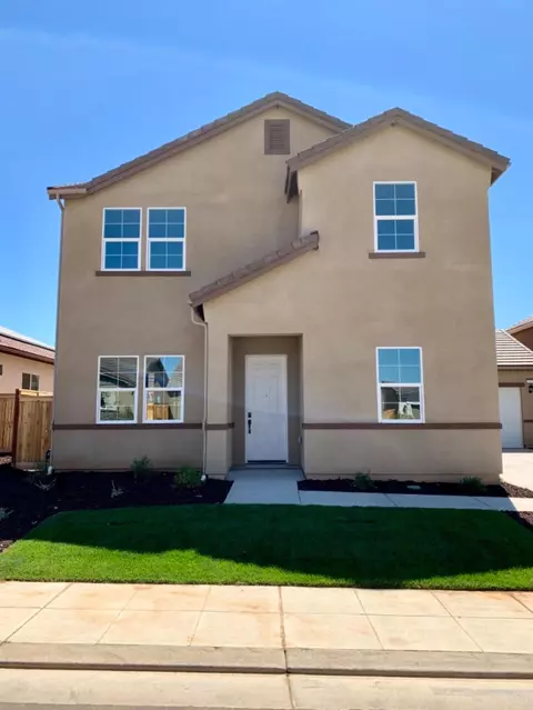 677 Forester Ln S, Madera, CA 93636 photo 1
