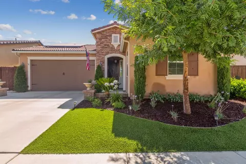 663 Kaweah Ave, Clovis, CA 93619 photo 1