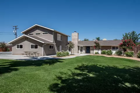 9226 N Fowler Ave, Clovis, CA 93619 photo 1