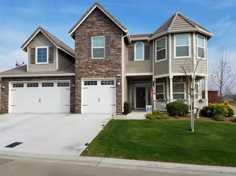 4124 N Newport Bay, Clovis, CA 93619 photo 1
