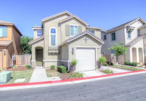 3313 Monviso Ln, Clovis, CA 93619 photo 1