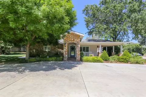 7255 N Thompson Ave, Clovis, CA 93619 photo 1