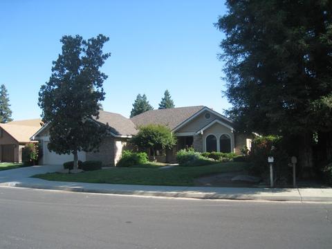 651 W Ellery Ave, Clovis, CA 93612 photo 1